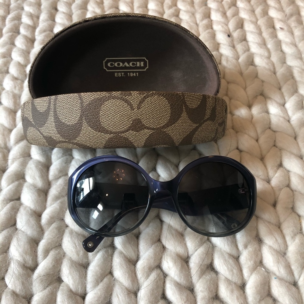 Coach sunglasses ☀️